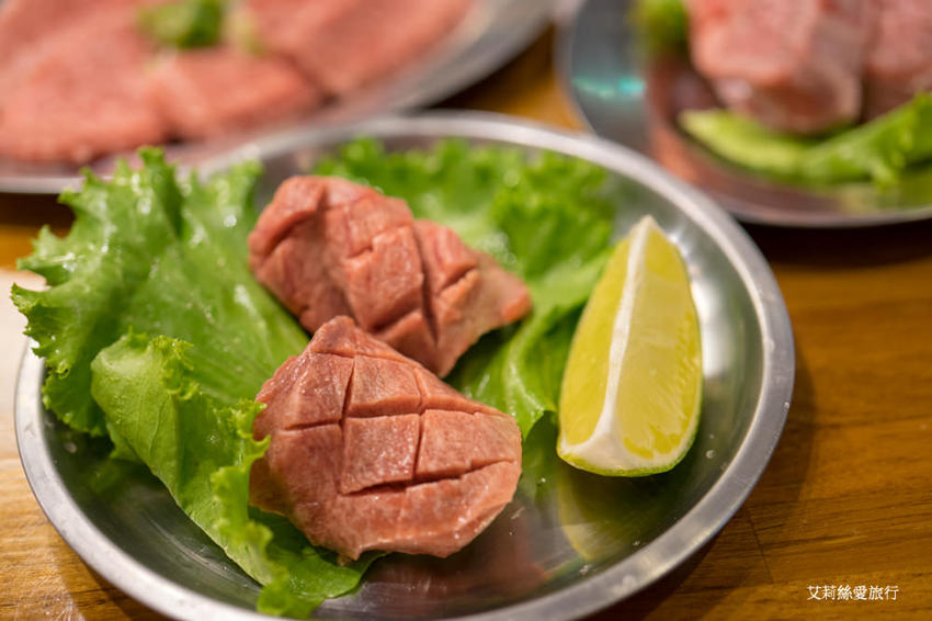 蘆洲美食》熊賀燒肉 道地日本風吧檯式燒肉 A5等級日本和牛 100%純米年糕 - 艾莉絲愛旅行