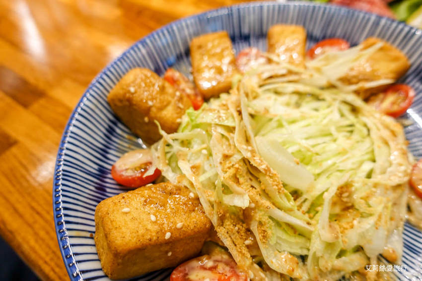 蘆洲美食》熊賀燒肉 道地日本風吧檯式燒肉 A5等級日本和牛 100%純米年糕 - 艾莉絲愛旅行