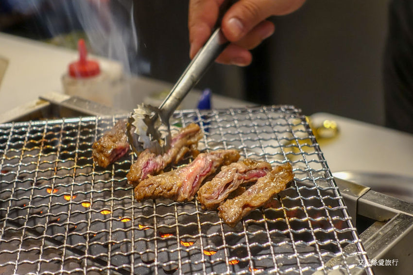 蘆洲美食》熊賀燒肉 道地日本風吧檯式燒肉 A5等級日本和牛 100%純米年糕 - 艾莉絲愛旅行