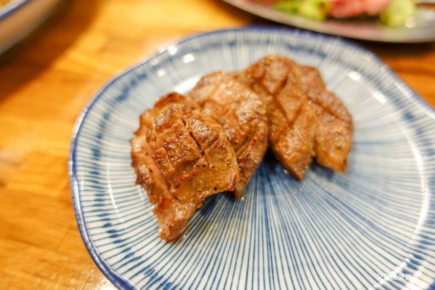 蘆洲美食》熊賀燒肉 道地日本風吧檯式燒肉 A5等級日本和牛 100%純米年糕 - 艾莉絲愛旅行