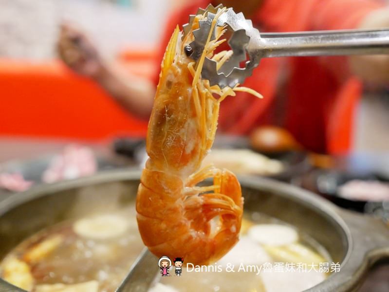 《新竹竹北吃到飽火鍋推薦》鮮稻精緻鍋物(麻辣火鍋吃到飽)。平日午餐499元加一成。海陸大餐-美國PRIME霜降牛,天使紅蝦,哈根達斯吃到飽︱壽星優惠。6人以上訂位好禮報報（影片）