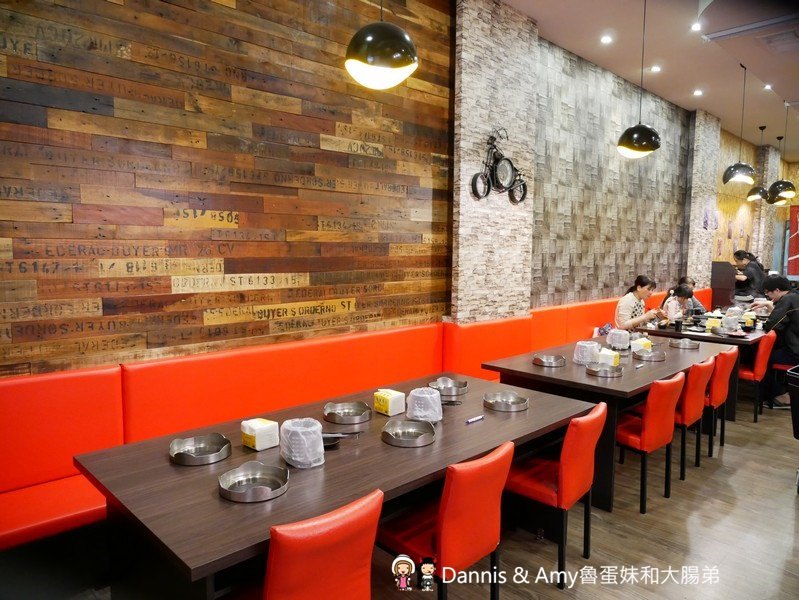 《新竹竹北吃到飽火鍋推薦》鮮稻精緻鍋物(麻辣火鍋吃到飽)。平日午餐499元加一成。海陸大餐-美國PRIME霜降牛,天使紅蝦,哈根達斯吃到飽︱壽星優惠。6人以上訂位好禮報報（影片）