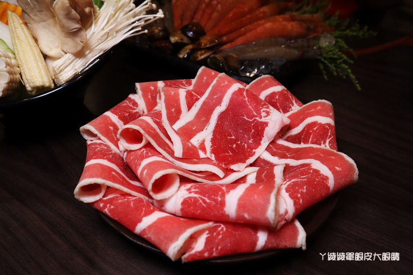 竹北火鍋吃到飽推薦鮮稻精緻鍋物！霸道海陸套餐、專屬好蝦套餐、肉肉套餐吃到爽
