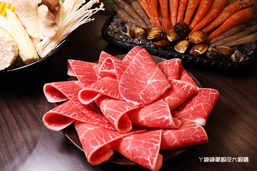 竹北火鍋吃到飽推薦鮮稻精緻鍋物！霸道海陸套餐、專屬好蝦套餐、肉肉套餐吃到爽