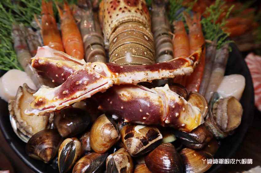 竹北火鍋吃到飽推薦鮮稻精緻鍋物！霸道海陸套餐、專屬好蝦套餐、肉肉套餐吃到爽