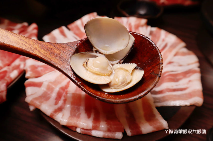 竹北火鍋吃到飽推薦鮮稻精緻鍋物！霸道海陸套餐、專屬好蝦套餐、肉肉套餐吃到爽