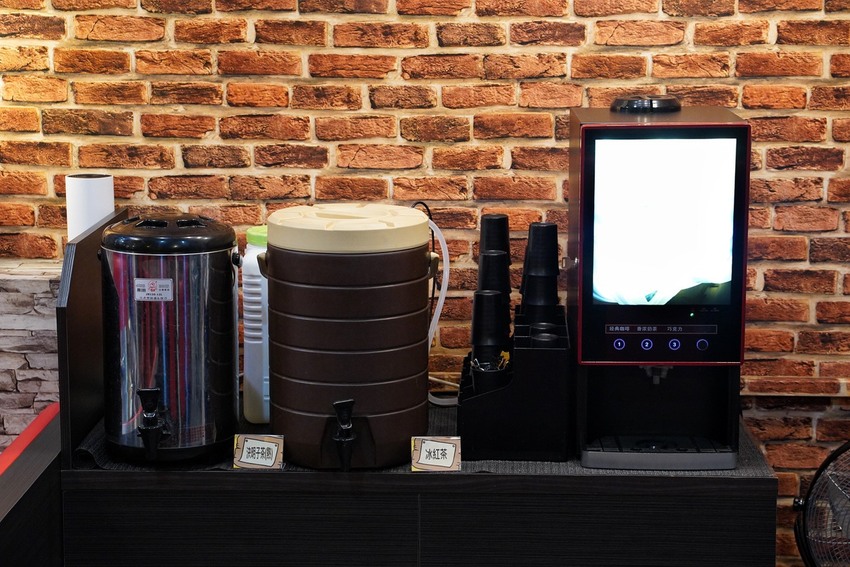 新竹竹北在地人推薦的火鍋吃到飽「鮮稻精緻鍋物」，採一人一鍋的方式，也有套餐可以選擇！ - 阿華田的美食日記