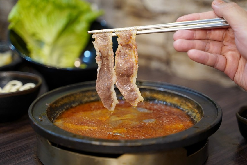 新竹竹北在地人推薦的火鍋吃到飽「鮮稻精緻鍋物」，採一人一鍋的方式，也有套餐可以選擇！ - 阿華田的美食日記