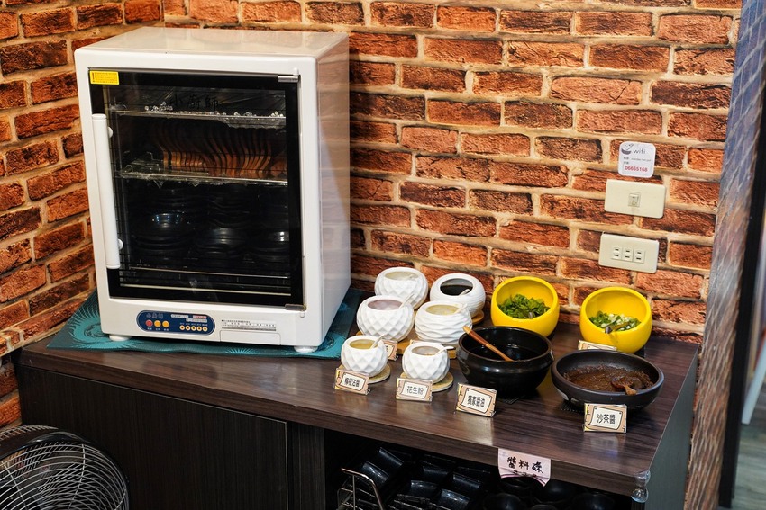 新竹竹北在地人推薦的火鍋吃到飽「鮮稻精緻鍋物」，採一人一鍋的方式，也有套餐可以選擇！ - 阿華田的美食日記