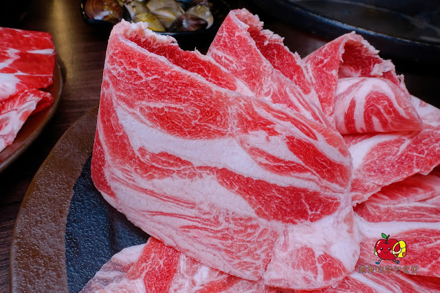 [火鍋吃到飽] 新竹 鮮稻精緻鍋物 肉類新鮮度爆表 大推霜降牛松阪豬雞肉 天使紅蝦彈牙又帶海的鮮味 親民價錢吃到飽鍋物