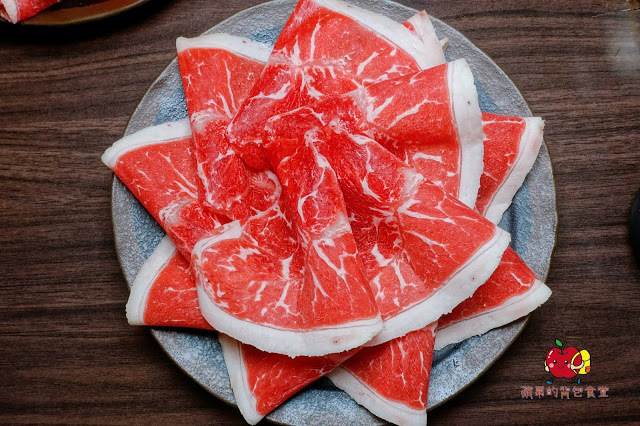 [火鍋吃到飽] 新竹 鮮稻精緻鍋物 肉類新鮮度爆表 大推霜降牛松阪豬雞肉 天使紅蝦彈牙又帶海的鮮味 親民價錢吃到飽鍋物