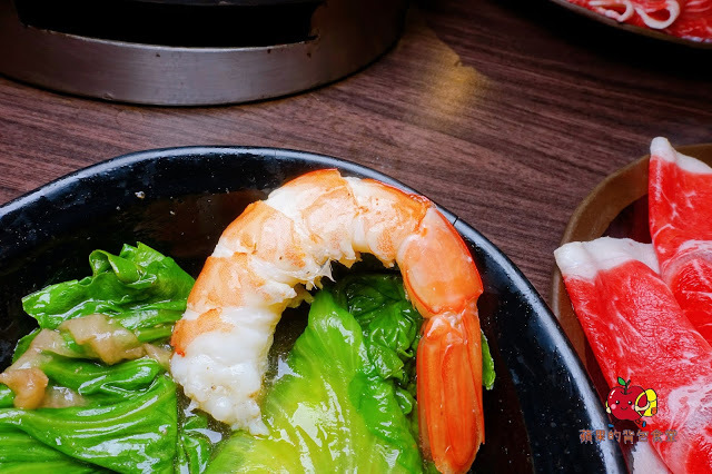 [火鍋吃到飽] 新竹 鮮稻精緻鍋物 肉類新鮮度爆表 大推霜降牛松阪豬雞肉 天使紅蝦彈牙又帶海的鮮味 親民價錢吃到飽鍋物