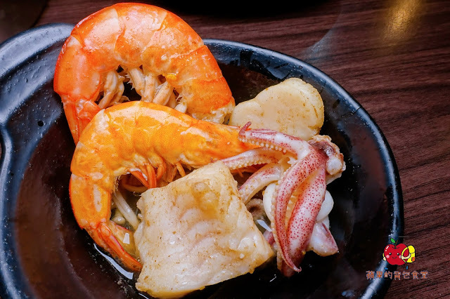 [火鍋吃到飽] 新竹 鮮稻精緻鍋物 肉類新鮮度爆表 大推霜降牛松阪豬雞肉 天使紅蝦彈牙又帶海的鮮味 親民價錢吃到飽鍋物