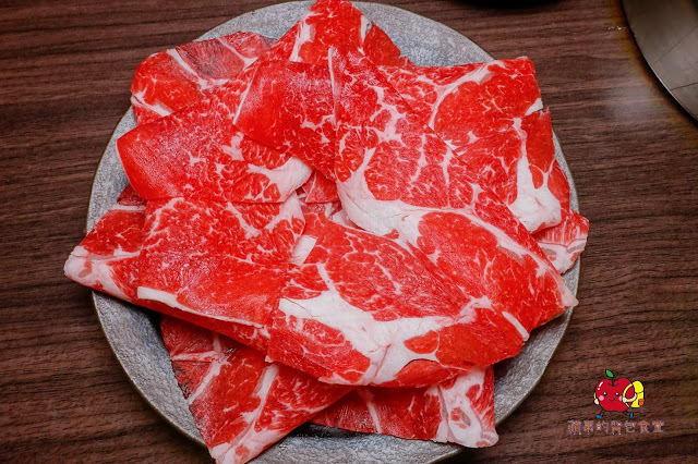 [火鍋吃到飽] 新竹 鮮稻精緻鍋物 肉類新鮮度爆表 大推霜降牛松阪豬雞肉 天使紅蝦彈牙又帶海的鮮味 親民價錢吃到飽鍋物