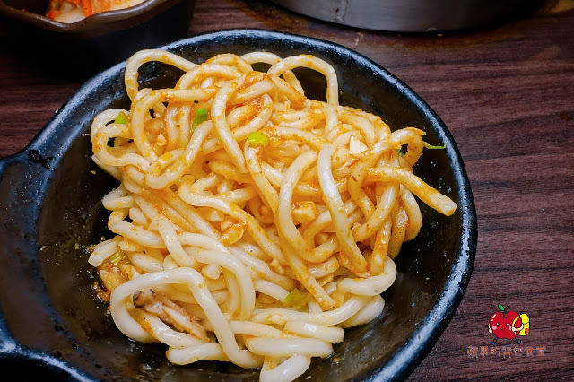 [火鍋吃到飽] 新竹 鮮稻精緻鍋物 肉類新鮮度爆表 大推霜降牛松阪豬雞肉 天使紅蝦彈牙又帶海的鮮味 親民價錢吃到飽鍋物