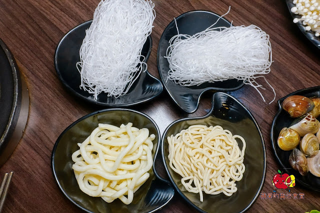 [火鍋吃到飽] 新竹 鮮稻精緻鍋物 肉類新鮮度爆表 大推霜降牛松阪豬雞肉 天使紅蝦彈牙又帶海的鮮味 親民價錢吃到飽鍋物