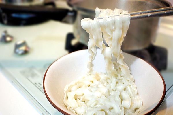 小夫妻拌麵(原:小夫妻Q麵):| 團購美食推薦|小夫妻拌麵 Q彈帶勁.醬香入味~在家方便煮.健康美味新選擇