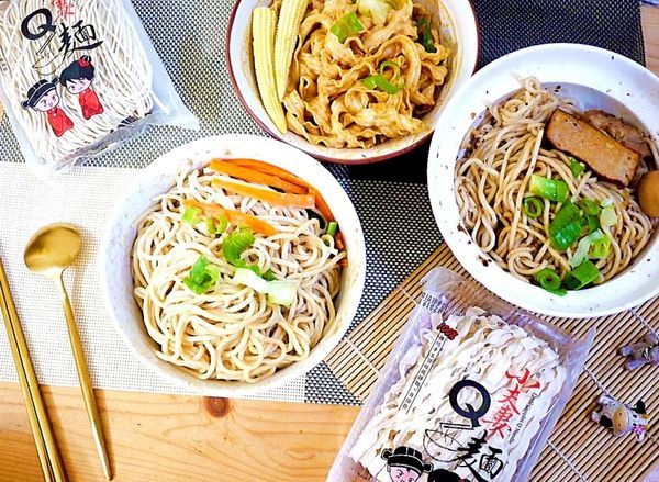 小夫妻拌麵(原:小夫妻Q麵):| 團購美食推薦|小夫妻拌麵 Q彈帶勁.醬香入味~在家方便煮.健康美味新選擇