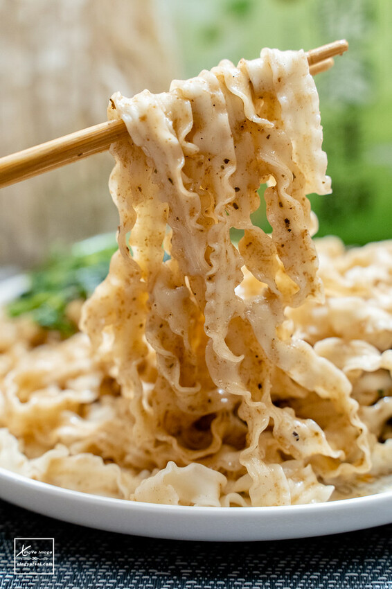 宅配|拌麵推薦【小夫妻拌麵】阿里山烏龍茶拌麵 / 首創茶香入麵,絕妙好滋味。 - 快門下的幸福