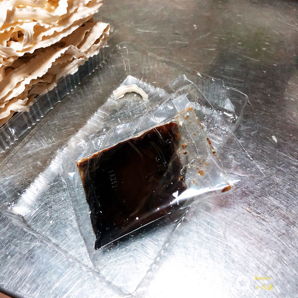 < 小夫妻拌麵 > 菇蠔油乾拌麵 / 開箱試吃分享 , 素食者也能吃的拌麵 , 網路好評拌麵 , 真得好吃嗎 ? 2019.08.06