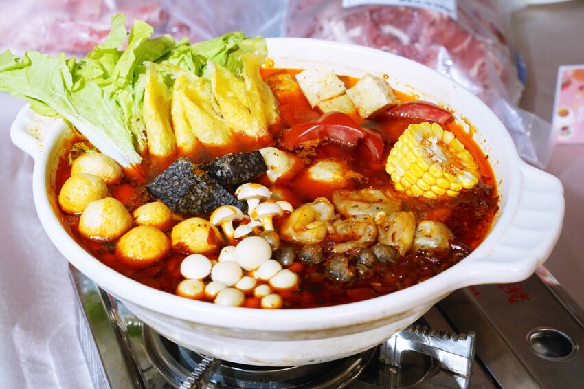 台北市士林區家樂福 2025 年菜 名店手路菜、聯名限量款、米其林&必比登推薦餐廳等百道年菜,線上預購,輕鬆上桌。