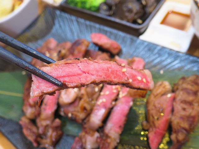 初牛炭火直燒丼飯專賣店29