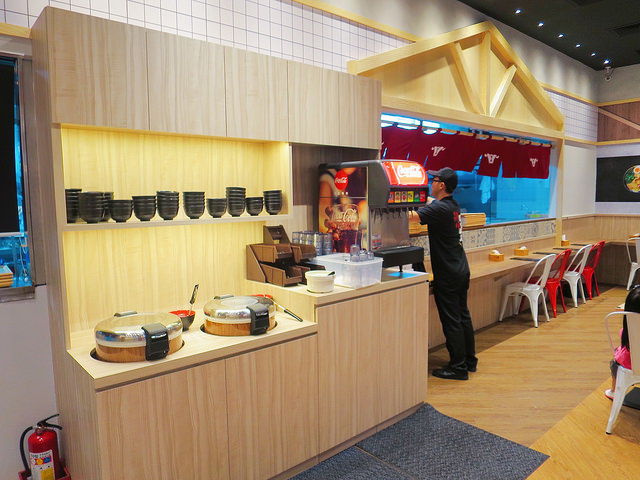 初牛炭火直燒丼飯專賣店05