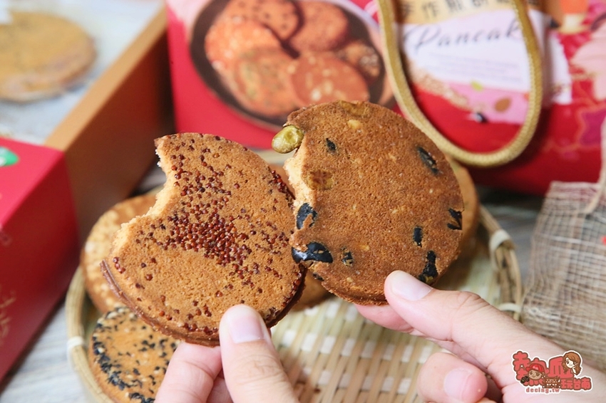 【嘉義伴手禮】藏身於荷花田旁的零食食品廠,沒有在地人帶路還找不到的好味道:弘家馨食品 - 熱血玩台南。跳躍新世界