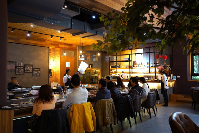 [食記] 桃園美食。君子蘭新鐵板料理。高CP值商業午餐380元起!犢牛菲力牛排、法式油封鴨腿子套餐分享~從台北來吃都划算~
