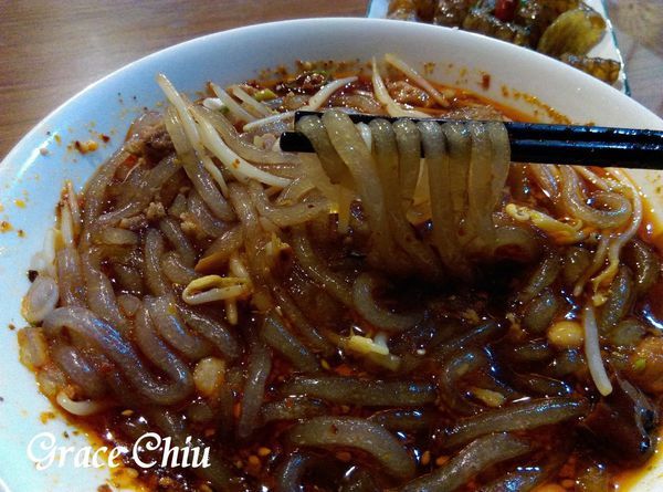 川渝小吃坊 川味小吃 重慶手工酸辣粉 捷運中山站