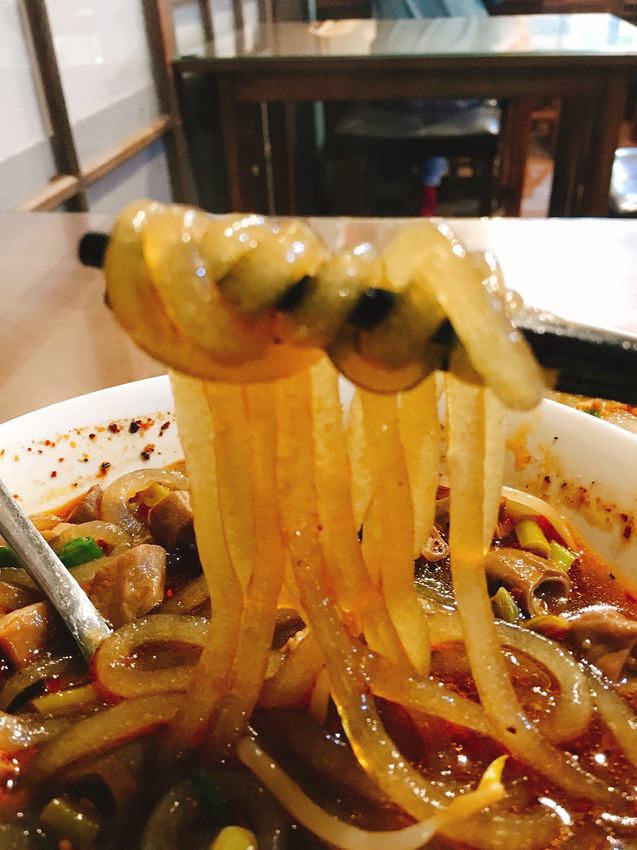 四川,重慶,辣,中山,川渝,酸辣粉,涼粉,我不是他媽媽,水煮牛肉,平價,銅板,人氣, 소주,焼酎,人気のスナック,인기있는 간식,宿泊施設,8回のパス