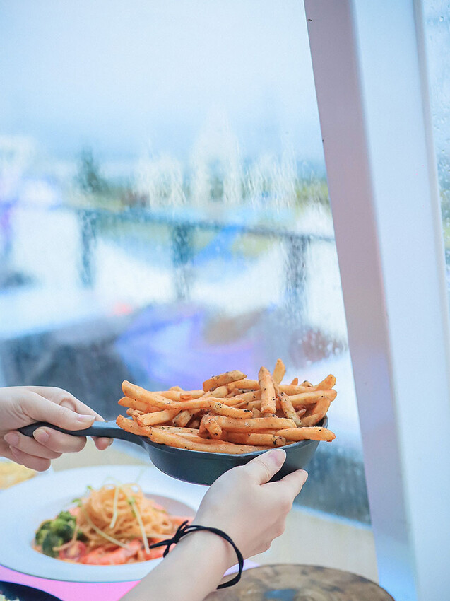 新竹夏季三角景觀咖啡廳 今夏在星光草地夜景下跳舞 新竹唯一戶外夜店風咖啡廳「初夏開嗨！6月DJ Party」開始囉~