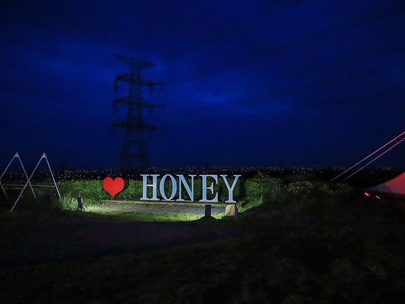 新竹夏季三角景觀咖啡廳 今夏在星光草地夜景下跳舞 新竹唯一戶外夜店風咖啡廳「初夏開嗨！6月DJ Party」開始囉~