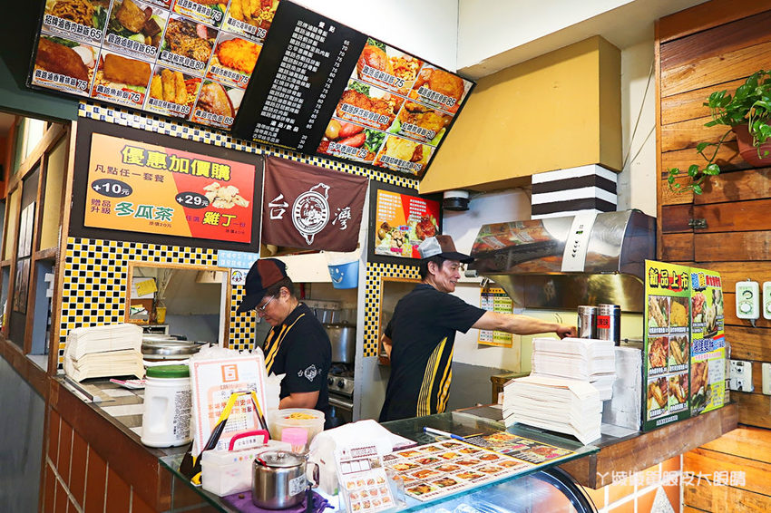 新竹便當推薦｜鐵路飯堂，中山路上懷舊鐵路便當，買就送礦泉水一瓶