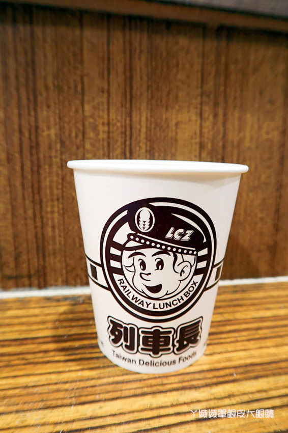 新竹便當推薦｜鐵路飯堂，中山路上懷舊鐵路便當，買就送礦泉水一瓶