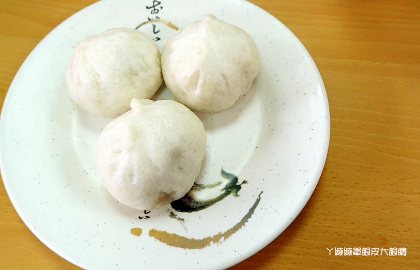 新竹早餐推薦!學府路手工小籠包蛋餅專賣店,人潮不斷的無名早餐店