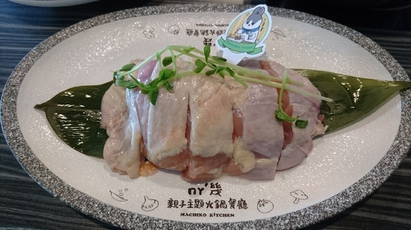 ㄇㄚˊ幾兔親子主題火鍋餐廳:高雄駁二~ㄇㄚˊ幾兔親子主題火鍋餐廳(棧貳店)~兔兔列車上菜囉~超萌的啦~ ㄇㄚˊ幾兔親子主題火鍋餐廳:高雄駁二~ㄇㄚˊ幾兔親子主題火鍋餐廳(棧貳店)~兔兔列車上菜囉~超萌的啦~