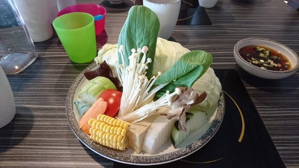 ㄇㄚˊ幾兔親子主題火鍋餐廳:高雄駁二~ㄇㄚˊ幾兔親子主題火鍋餐廳(棧貳店)~兔兔列車上菜囉~超萌的啦~ ㄇㄚˊ幾兔親子主題火鍋餐廳:高雄駁二~ㄇㄚˊ幾兔親子主題火鍋餐廳(棧貳店)~兔兔列車上菜囉~超萌的啦~