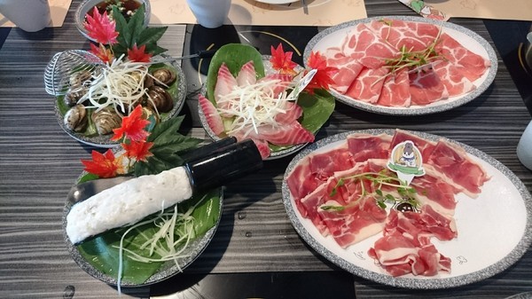 ㄇㄚˊ幾兔親子主題火鍋餐廳:高雄駁二~ㄇㄚˊ幾兔親子主題火鍋餐廳(棧貳店)~兔兔列車上菜囉~超萌的啦~ ㄇㄚˊ幾兔親子主題火鍋餐廳:高雄駁二~ㄇㄚˊ幾兔親子主題火鍋餐廳(棧貳店)~兔兔列車上菜囉~超萌的啦~