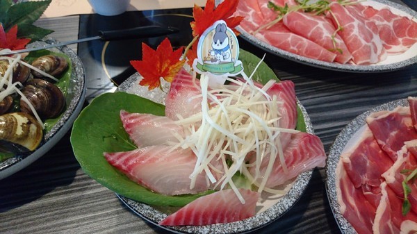 ㄇㄚˊ幾兔親子主題火鍋餐廳:高雄駁二~ㄇㄚˊ幾兔親子主題火鍋餐廳(棧貳店)~兔兔列車上菜囉~超萌的啦~ ㄇㄚˊ幾兔親子主題火鍋餐廳:高雄駁二~ㄇㄚˊ幾兔親子主題火鍋餐廳(棧貳店)~兔兔列車上菜囉~超萌的啦~