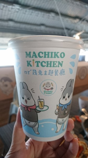 ㄇㄚˊ幾兔親子主題火鍋餐廳:高雄駁二~ㄇㄚˊ幾兔親子主題火鍋餐廳(棧貳店)~兔兔列車上菜囉~超萌的啦~ ㄇㄚˊ幾兔親子主題火鍋餐廳:高雄駁二~ㄇㄚˊ幾兔親子主題火鍋餐廳(棧貳店)~兔兔列車上菜囉~超萌的啦~