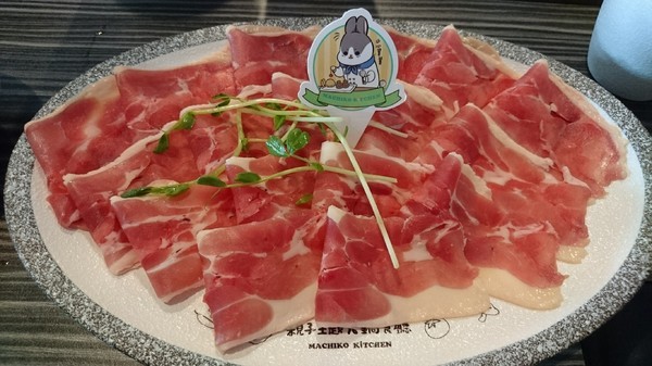 ㄇㄚˊ幾兔親子主題火鍋餐廳:高雄駁二~ㄇㄚˊ幾兔親子主題火鍋餐廳(棧貳店)~兔兔列車上菜囉~超萌的啦~ ㄇㄚˊ幾兔親子主題火鍋餐廳:高雄駁二~ㄇㄚˊ幾兔親子主題火鍋餐廳(棧貳店)~兔兔列車上菜囉~超萌的啦~