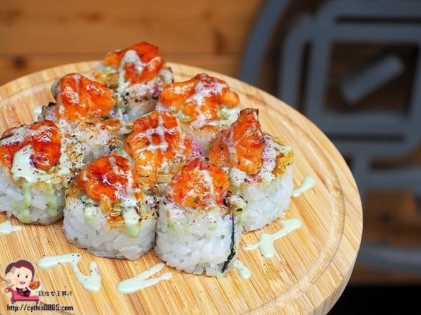 桃園巷弄美食-輕.壽司-8貫創意壽司只賣你80元，輕爽好吃一定要預約 @民宿女王芽月-美食.旅遊.全台趴趴走