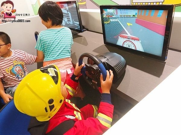 桃園八德親子景點-桃園防災教育館-小小消防員出動，居家安全觀念從小做起，免費室內親子景點再一發 @民宿女王芽月-美食.旅遊.全台趴趴走