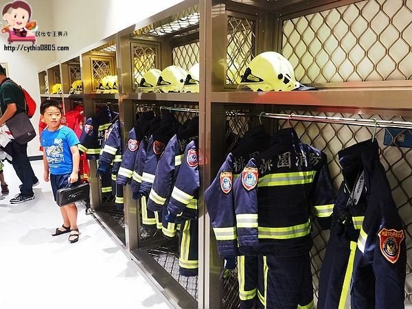 桃園八德親子景點-桃園防災教育館-小小消防員出動，居家安全觀念從小做起，免費室內親子景點再一發 @民宿女王芽月-美食.旅遊.全台趴趴走