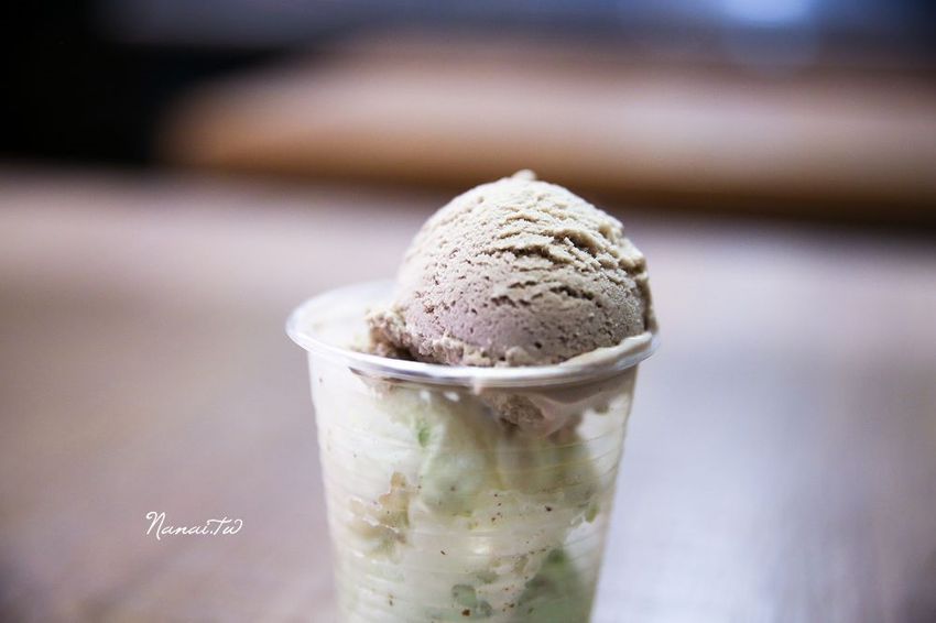 彰化市義起吃麵。純白色極簡風格,平價美味義大利麵店(飲料,冰淇淋,咖啡無限暢飲)