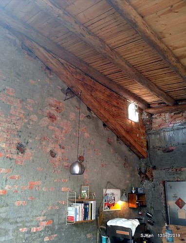 Cafe Hytte, nearby Sandiaoling, Hsinpei City, Taiwan, SJKen, Sep 13, 2019