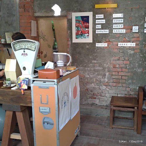 Cafe Hytte, nearby Sandiaoling, Hsinpei City, Taiwan, SJKen, Sep 13, 2019