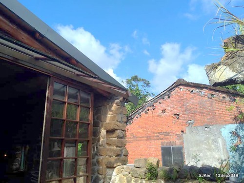 Cafe Hytte, nearby Sandiaoling, Hsinpei City, Taiwan, SJKen, Sep 13, 2019