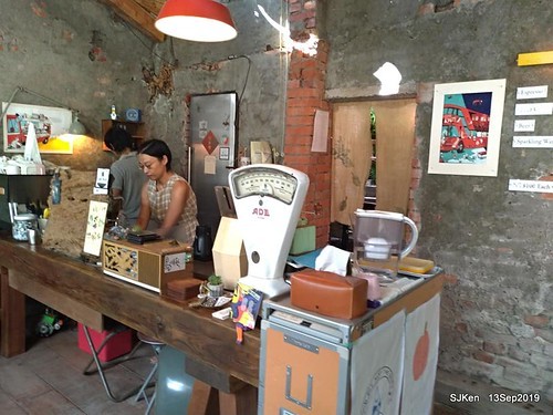 Cafe Hytte, nearby Sandiaoling, Hsinpei City, Taiwan, SJKen, Sep 13, 2019